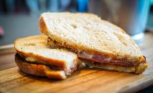 Brunch Ideas: A Delicious Guide for Adventurous Travelers and Backpackers
